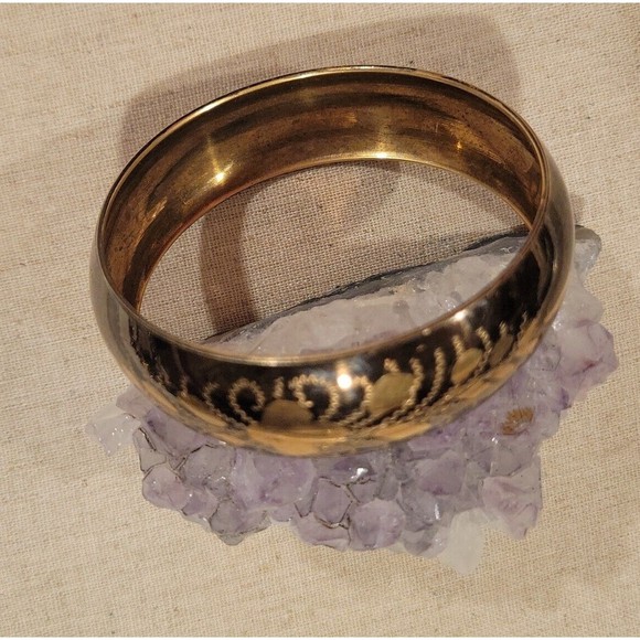 Vintage Blackened Oxidized Etched Floral Design Brass Bangle Bracelet - Picture 9 of 10